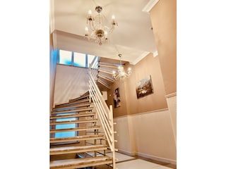 Marmortreppe zu den Appartements