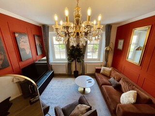 deluxe-Wohnzimmer mit sehr gemütlicher Couch