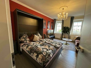 Schrankbett Wohnzimmer/Schlafzimmer 2