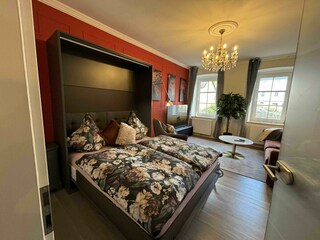 Schrankbett Wohnzimmer/Schlafzimmer 2