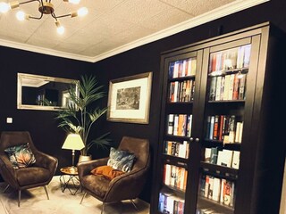 family-Viele Bücher u.Spiele etc in der Wohnung