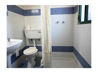 En suite shower