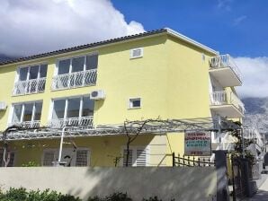 Apartments Pezo - Superior Studio with Balcony and Sea View - Baška Voda - image1