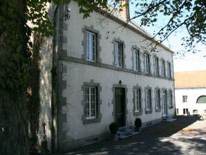 Vakantiehuis Charmant, vrijstaand landhuis in de Ardennen met grote beschutte tuin en eigen parking - Beauraing - image1