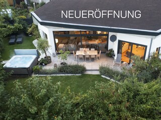 Haus mit Garten, Whirlpool und Saunahaus