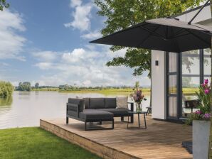 Vakantiepark Luxe vakantiehuis aan het water in de Betuwe