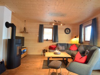 Gemütlicher Wohnbereich mit Kamin