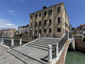 Apartment Residence Tiepolo Prestige (Canal View) - Venice - image1