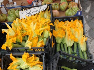 Frisches Gemüse auf dem Markt!