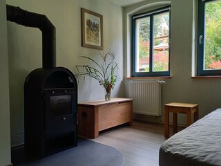 Wohnzimmer mit Kaminofen, 2. Etage