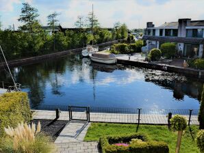 Holiday house 192-BREKKENSE WIEL - sunny location - incl. 10m mooring dock - - Lemmer - image1