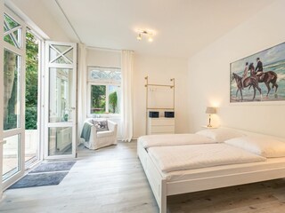 1. Schlafzimmer mit Terrassenzugang