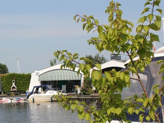 Bungalow und Bootsvermietung MarinaPark Aquaronde