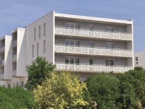 Holiday park Modern apartment with a balcony located 500m from a spa town - Saint Maigrin - image1