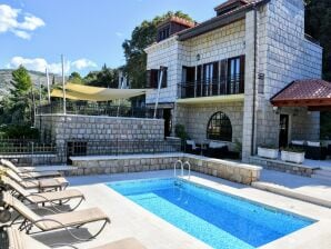 Schöne Villa mit Swimmingpool und Meerblick - Mokošica - image1