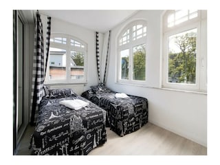 Achtung neu: 1 Einzelbett mit Möglichkeit zum Ausziehen