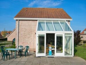 Holiday house Bungalow in Breskens nahe Strand und Pool