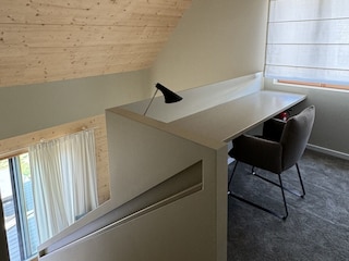 Schreibtisch
