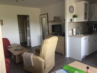 Wohnzimmer mit Kochnische