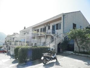 Apartment Guest House Bridge View - Double Room with Balcony and Sea View - Mokošica - image1