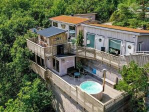 Maison de vacances Chambre 4 Étoiles avec Jacuzzi et Petit-Déjeuner - Göteborg - image1