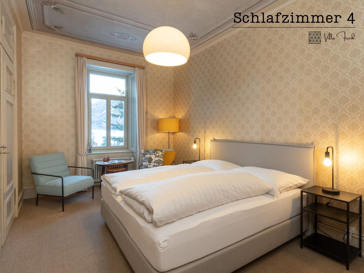 Schlafzimmer 4