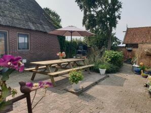 Groepsvakantiehuis met tuin - Ternaard - image1