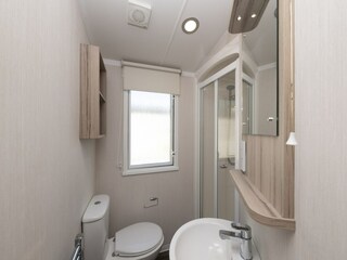 Trailer Polperro Features 18