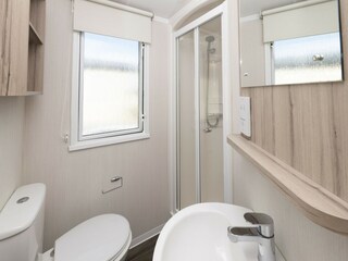 Trailer Polperro Features 15