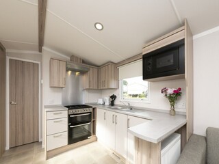 Trailer Polperro Features 6