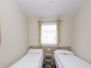 Trailer Polperro Features 4