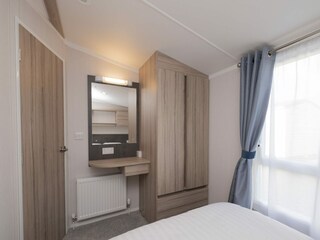 Trailer Polperro Features 3
