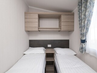 Trailer Polperro Features 19