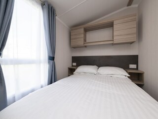 Trailer Polperro Features 23