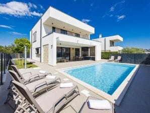 Modern Villa with swimming pool and sea view - Peroj - image1