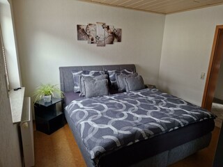 Schlafzimmer_Boxspringbett