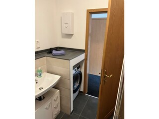 Großes Apartment-Badezimemr/Waschmaschiene