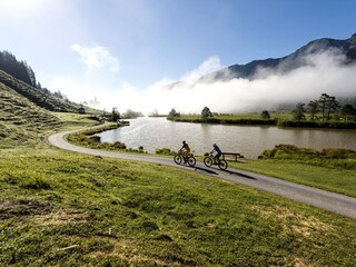 mit dem E-Bike unterwegs in Leogang