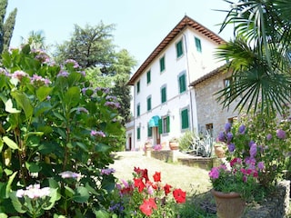 Ferienhaus Uzzano Außenaufnahme 12