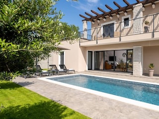 Villa Labin Outdoor Recording 2