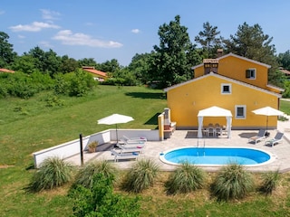 Villa Pazin Outdoor Recording 1