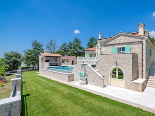 Villa Pazin Outdoor Recording 4