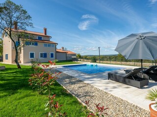 Villa Labin Outdoor Recording 3