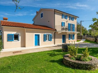 Villa Labin Outdoor Recording 6