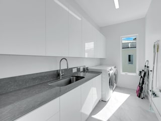 Seabim - Sea Breeze International Management Corp.