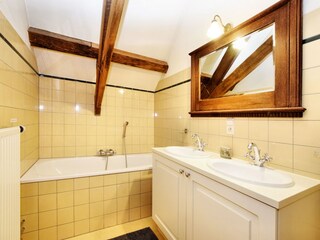 Villa Spa Features 16