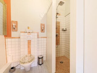 bathroom/shower