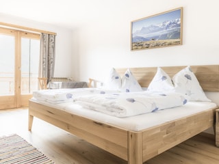 Doppelbettzimmer Steinbock (Badezimmer am Flur)