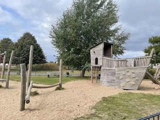 Spielplatz am Eingangsbereich