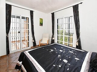 Holiday house Salares Features 16